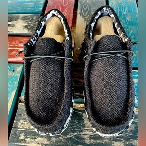 Brand New Hey Dude Wally Women Dark Leopard